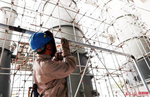 湖南石化环己酮技术升级项目步入设备安装高峰期，同步强化维护与技术服务体系